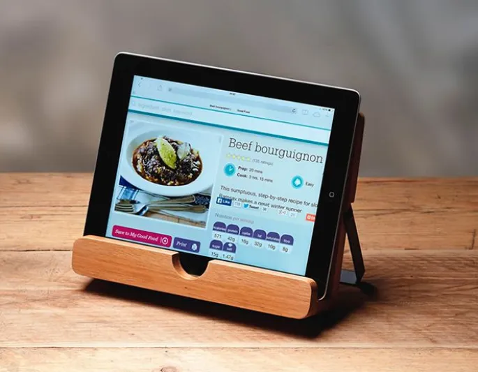 Atril para tablets y libros de cocina de madera - Kitchen Craft