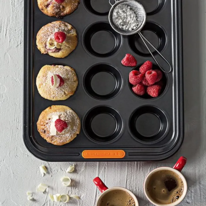 Bandeja molde antiadherente para 12 magdalenas - Acero al carbono - Le Creuset