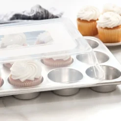 Bandeja molde de aluminio con tapa para 12 magdalenas o cupcakes Naturals - Nordic Ware