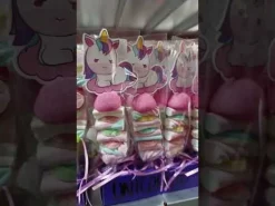 Brocheta de gominolas unicornio