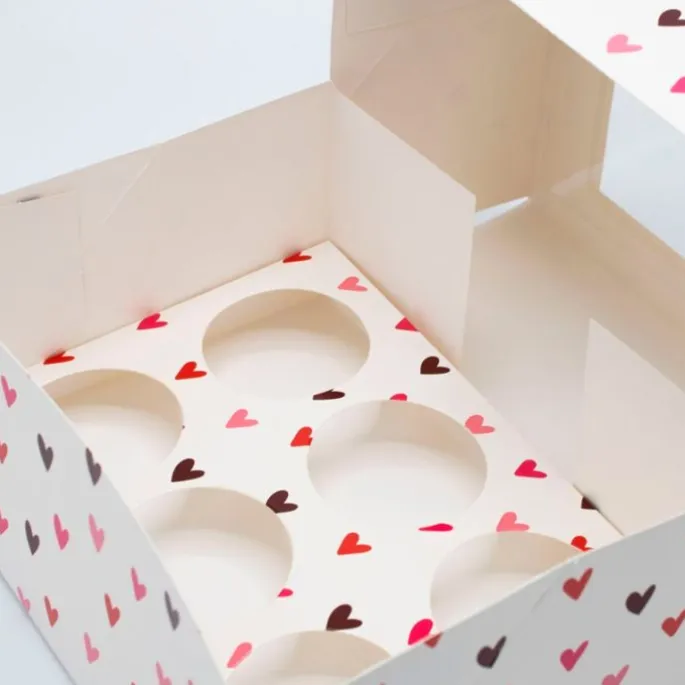 Cajas para 6 cupcakes con ventana corazones 23 x 17 x 10 cm (2)