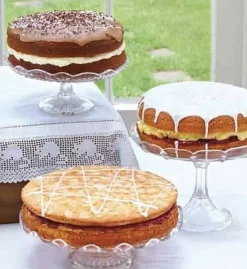 Clandestine Cake Club - Lynn Hill - Editorial Juventud
