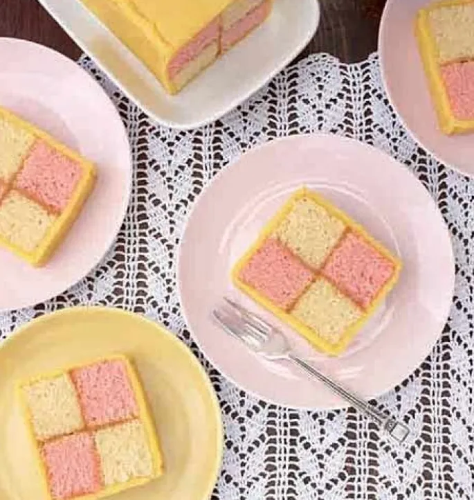 Clandestine Cake Club - Lynn Hill - Editorial Juventud