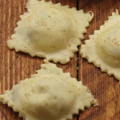 Cortador de raviolis cuadrado con mango de madera 6 cm - Acero inoxidable - Kitchen Craft