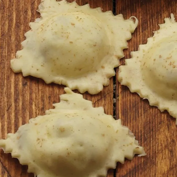Cortador de raviolis cuadrado con mango de madera 6 cm - Acero inoxidable - Kitchen Craft