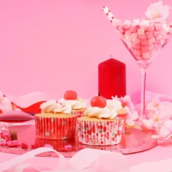 Cápsulas blancas y rosas con dulces y corazones (60) - PME