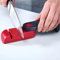 Cuchillo del Chef con mango de madera de olivo 20 cm - Acero damasco - Le Creuset + REGALO afilador