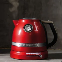 Hervidor rojo manzana 1,5 litros - Aluminio - KitchenAid + REGALO taza mug