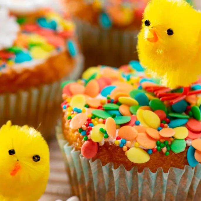 Huevos y nonpareils de azúcar multicolor 100 g - Sin gluten - Dekora