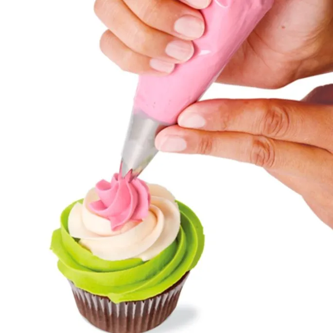 Kit de 8 mangas y 4 boquillas para decorar cupcakes - Wilton