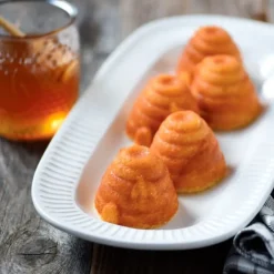 Molde Beehive Cakelet Pan - Nordic Ware + REGALO adorno