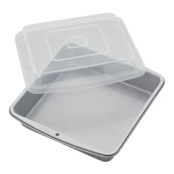 Molde brownie con tapa 22,5 x 22,5 cm - Wilton
