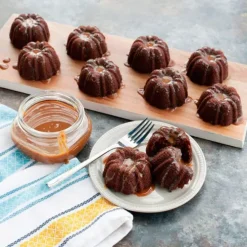Molde Bundt Brownie Pan - Nordic Ware