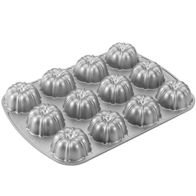 Molde Bundt Brownie Pan - Nordic Ware