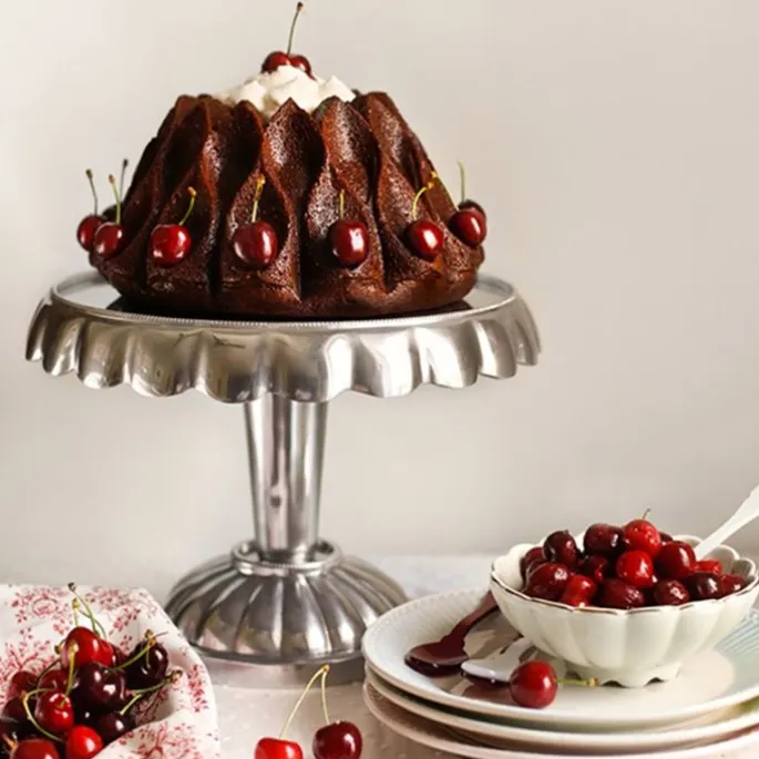 Molde Bundt Crown Pan - Nordic Ware