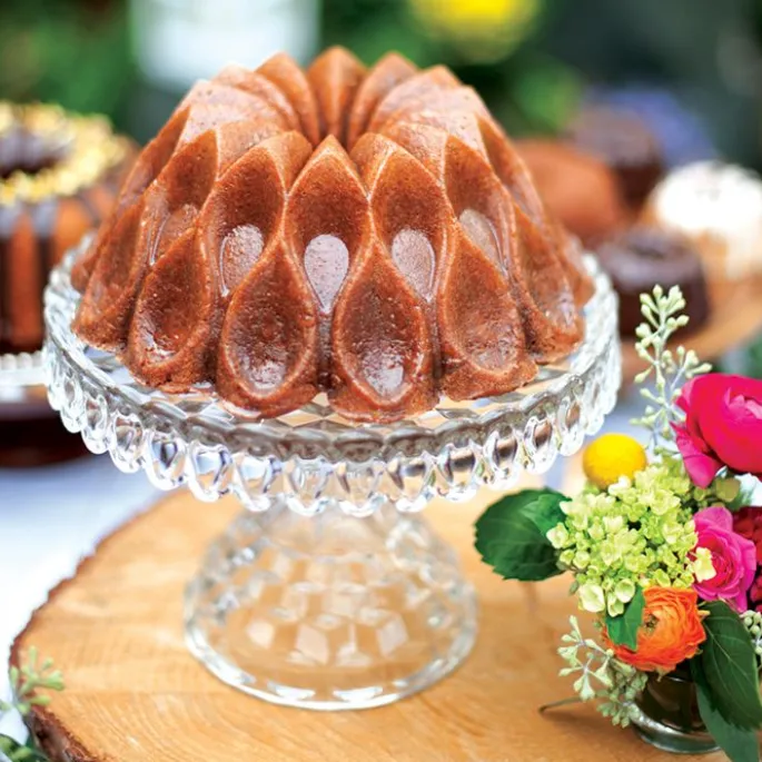 Molde Bundt Crown Pan - Nordic Ware