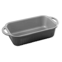 Molde Classic Loaf Pan - Nordic Ware