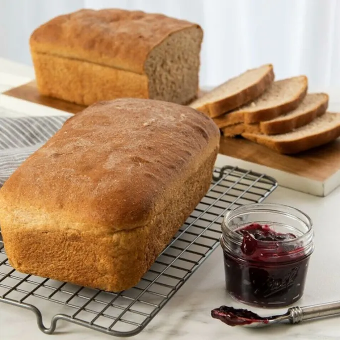 Molde Classic Loaf Pan - Nordic Ware