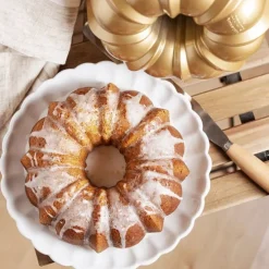 Molde clásico grande Anniversary Bundt Pan 2,4 litros - Nordic Ware