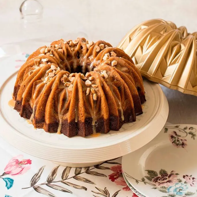 Molde Crystal Bundt Pan - Nordic Ware