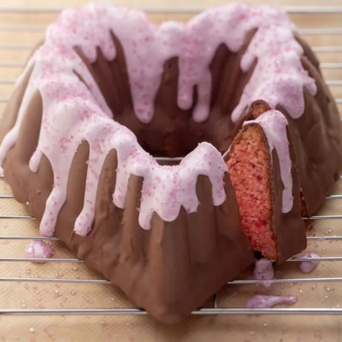 Molde Elegant Heart Bundt - Nordic Ware