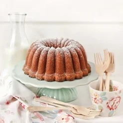 Molde Elegant Party Bundt Pan - Nordic Ware