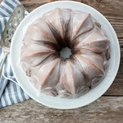 Molde Fleur De Lis Bundt Pan - Nordic Ware