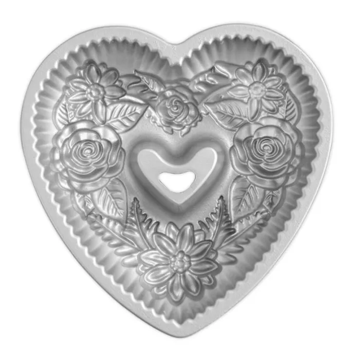 Molde Floral Heart Bouquet Bundt Pan - Nordic Ware