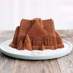 Molde Gingerbread House - Nordic Ware
