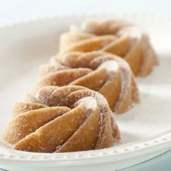 Molde Heritage Bundtlette Pan - Nordic Ware