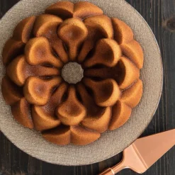Molde Magnolia Bundt Pan - Nordic Ware