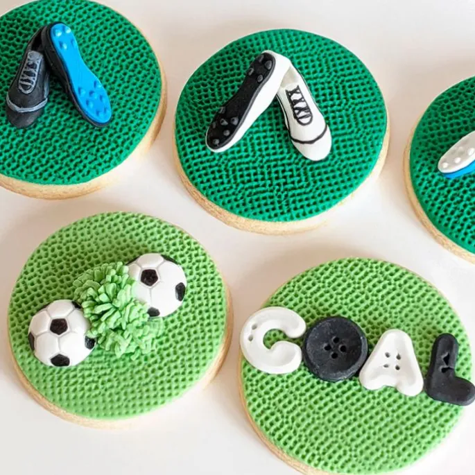 Molde para fondant zapatillas de fútbol - Katy Sue Designs