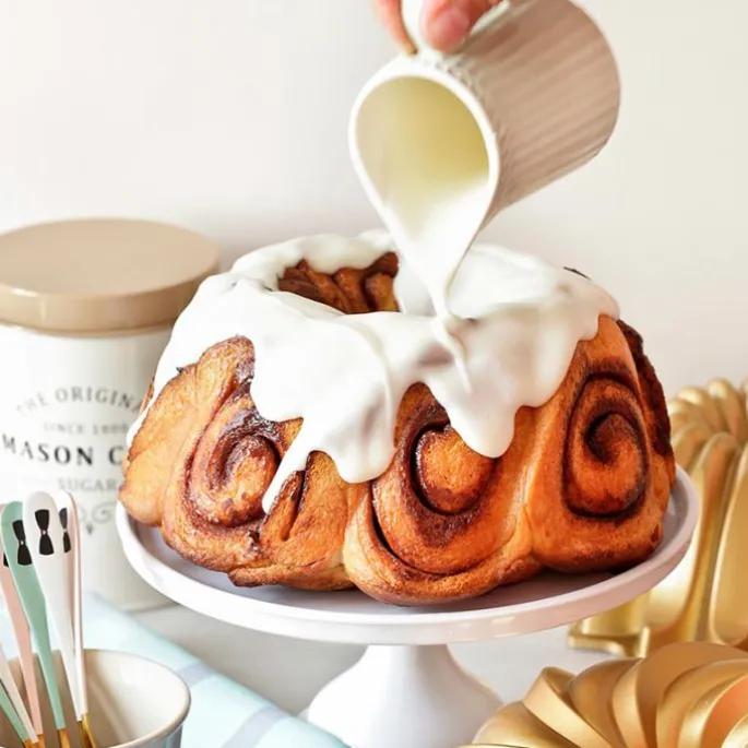 Molde Swirl Bundt Pan - Nordic Ware