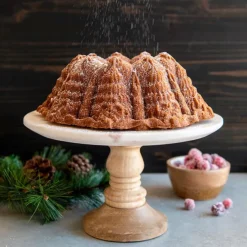 Molde Very Merry Bundt Pan - Nordic Ware