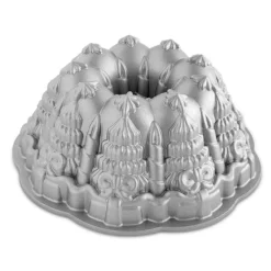 Molde Very Merry Bundt Pan - Nordic Ware