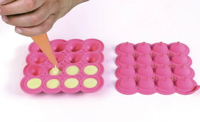 Molde y palitos para 16 cake pops Wonder Pops - Silikomart