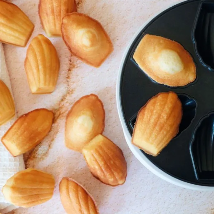 Máquina eléctrica para 6 madeleines - ScrapCooking