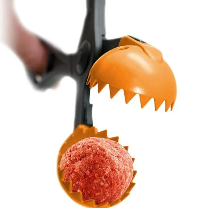 Pinzas para croquetas y albóndigas con 4 moldes verdes pistacho - La Croquetera