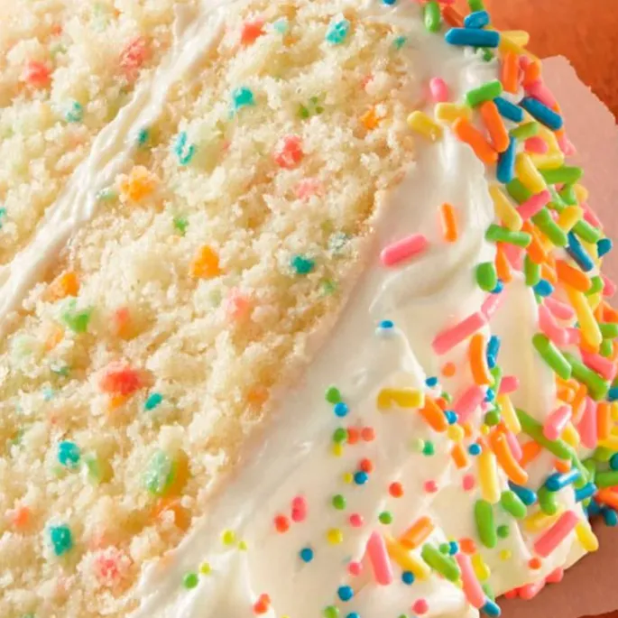 Preparado para tarta rainbow chip party 425 g - Betty Crocker
