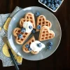 Sartén para 5 gofres de corazones - Nordic Ware + REGALO cucharón