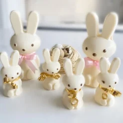 Set de moldes para chocolate conejos de Pascua sentados 3D 7,5 cm