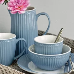 Taza de cerámica con asa Mug Alice Sky Blue - GreenGate