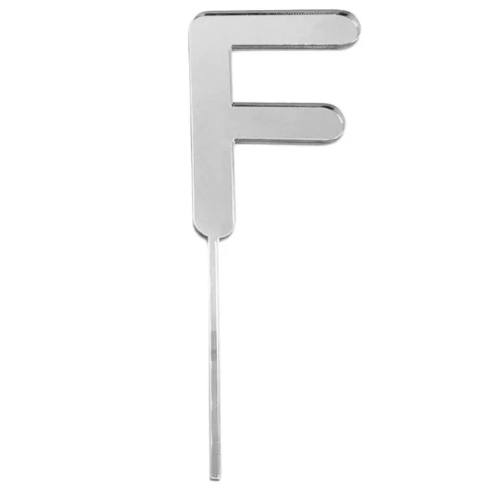 Topper letra "F" acrílica plateada efecto espejo 8 cm